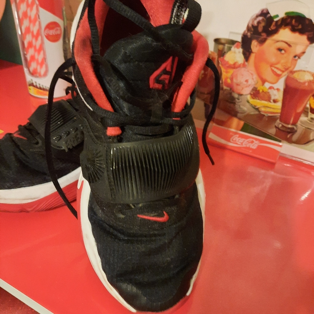 Brand: NikeNike Zoom Freak 3 Mens Basketball Trainers Sneakers Shoes - Picture 2 of 5